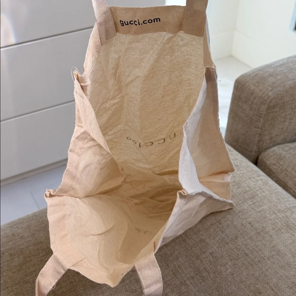 Gucci light beige